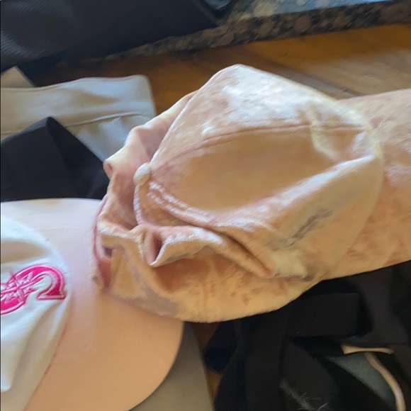 Pink hat - Picture 2 of 4